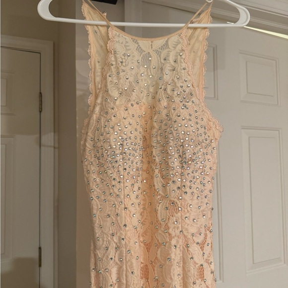 Elegant Cream Peach Lace Halter Dress - Picture 5 of 11
